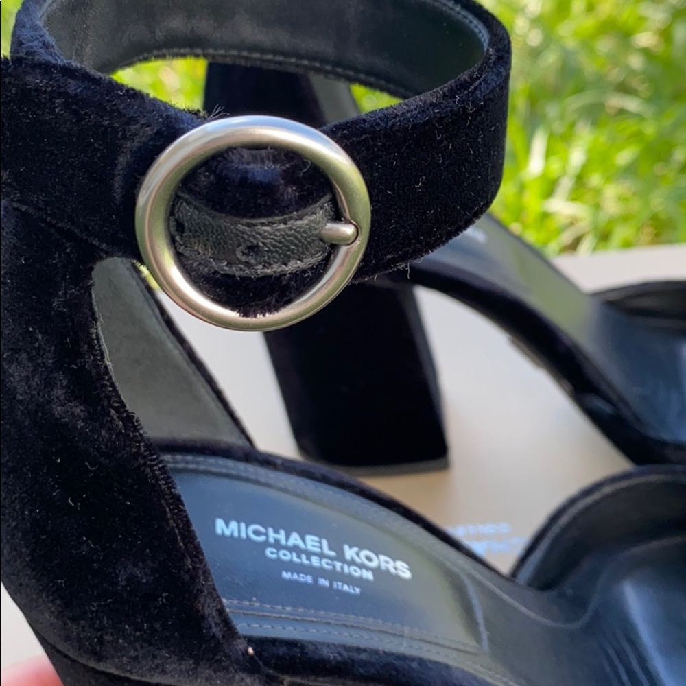 MK Collection Rena Velvet pumps - Picture 5 of 10